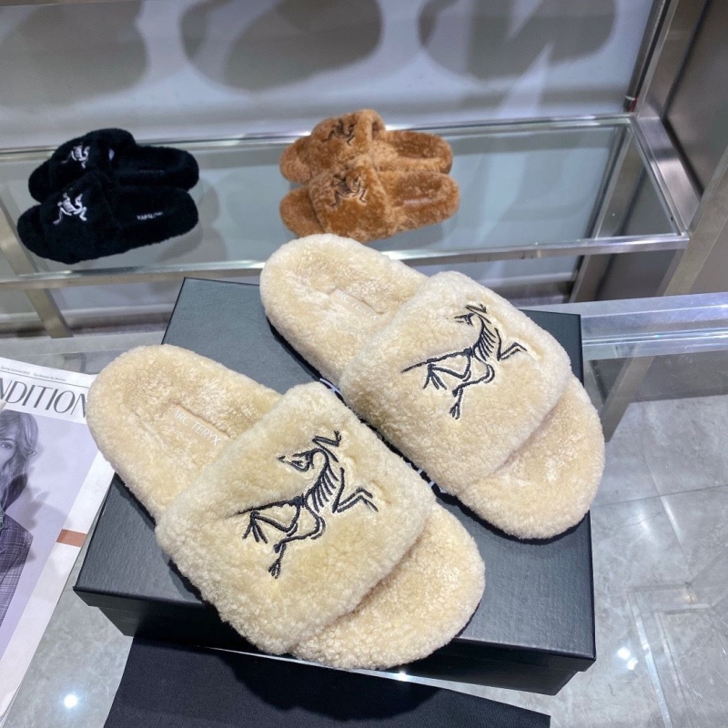 Other Slippers